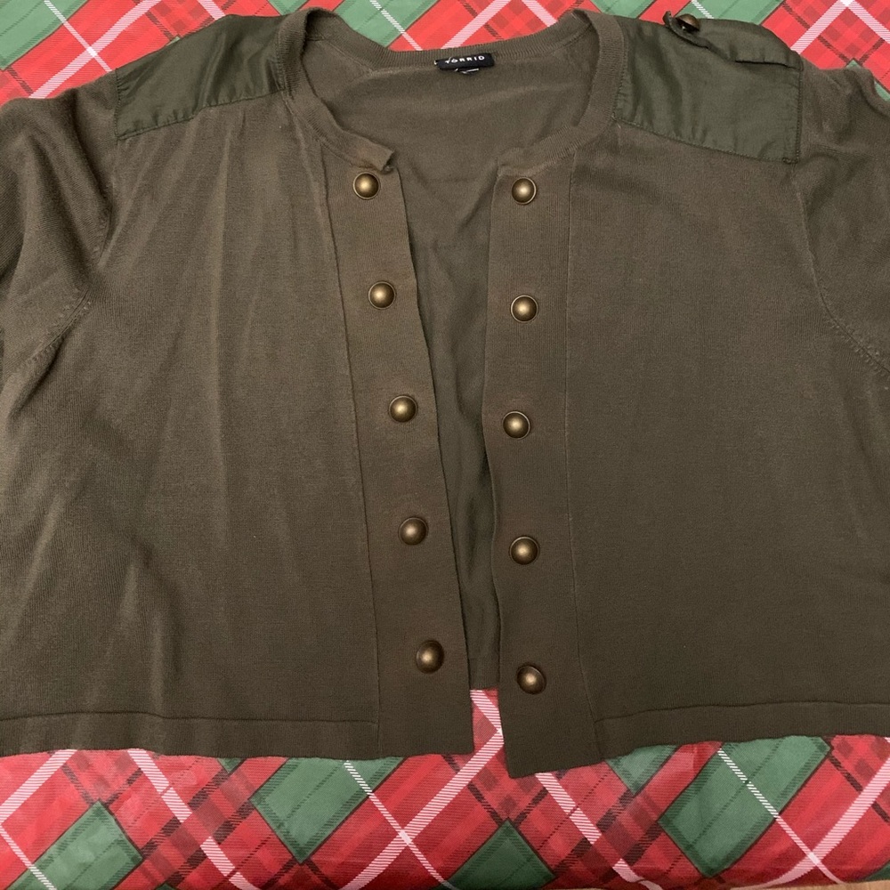 Cropped Military inspired sweater